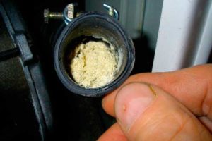 Дренажният маркуч на пералната машина е запушен с отломки